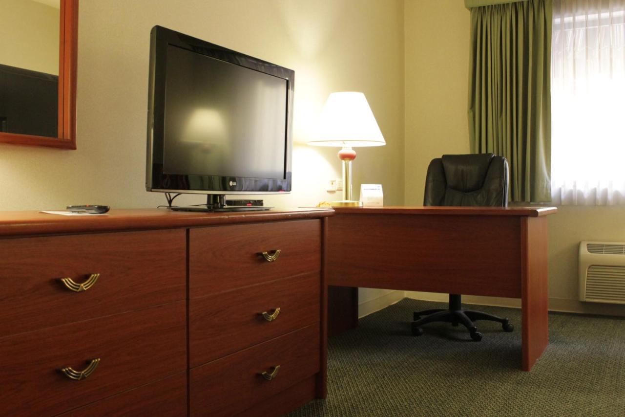 Holiday Inn Express Chihuahua By Ihg Exterior foto