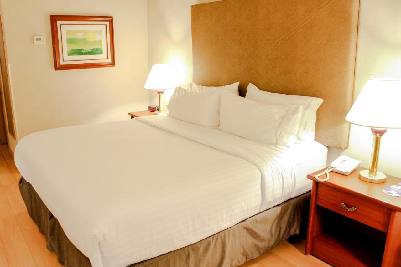 Holiday Inn Express Chihuahua By Ihg Exterior foto