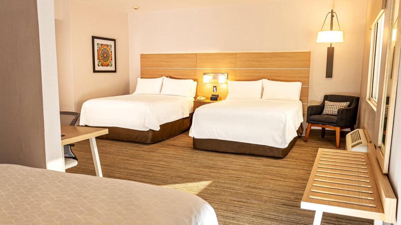 Holiday Inn Express Chihuahua By Ihg Exterior foto