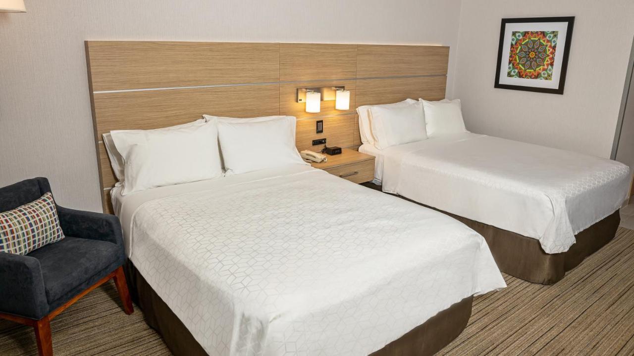 Holiday Inn Express Chihuahua By Ihg Exterior foto